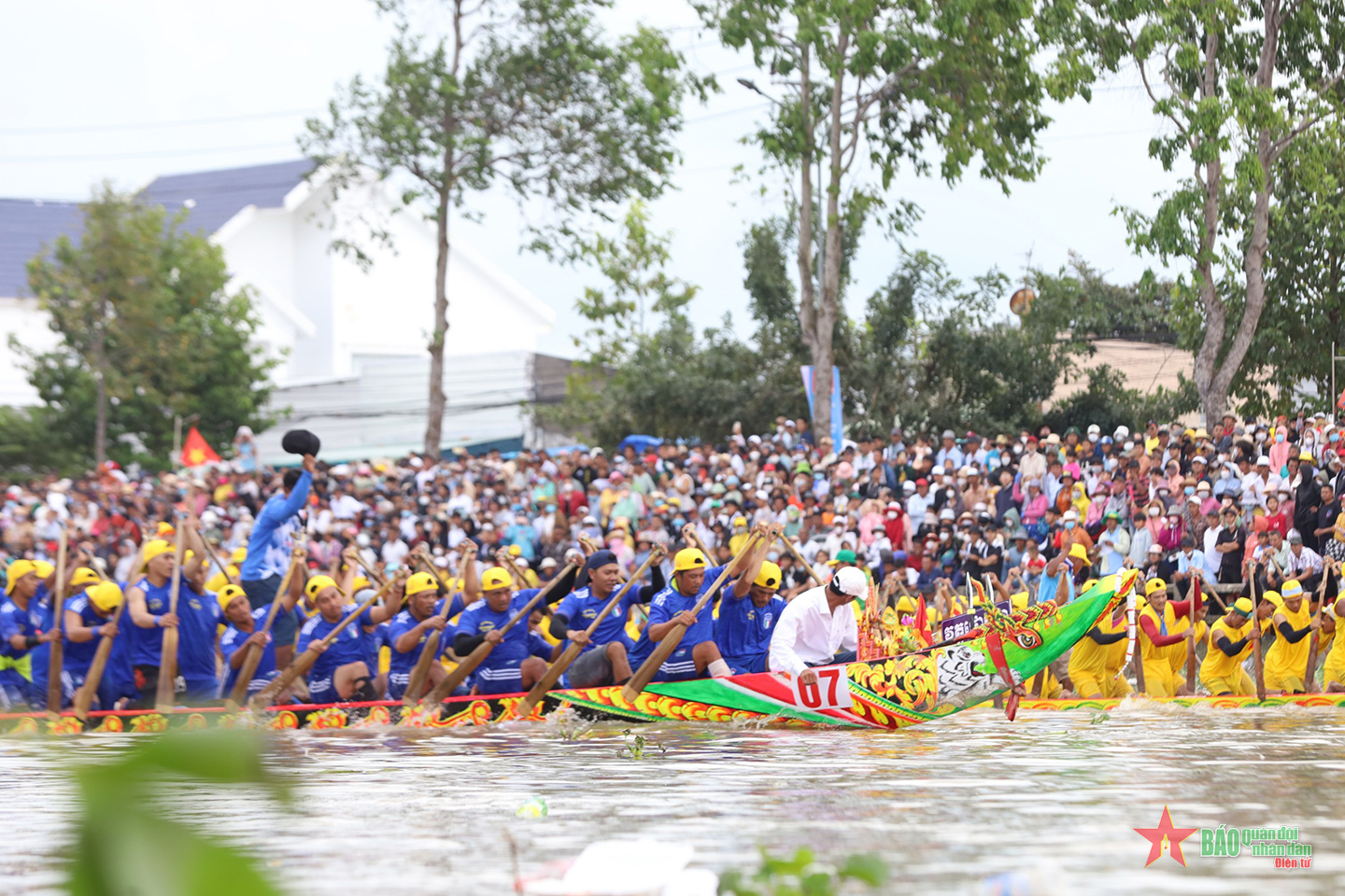 Sóc Trăng: Sôi nổi không khí tranh tài tại Giải đua ghe Ngo